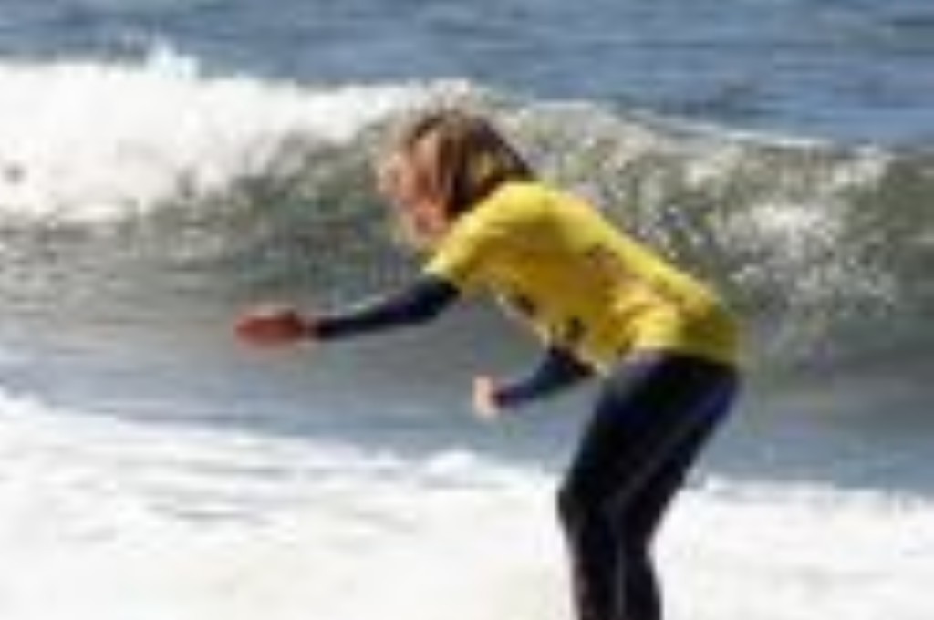 Herdicasa con Carmen lpez al mundial de surf adaptado